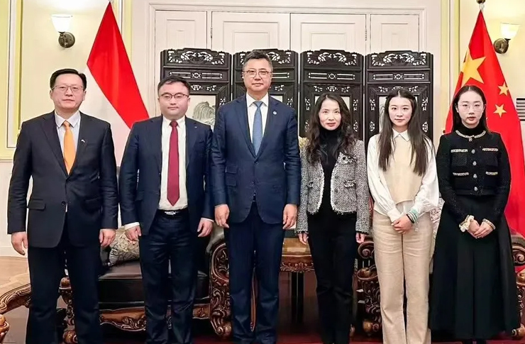 迅鐳激光董事長拜會匈牙利國家議會副主席歐拉·勞約什、中國駐匈