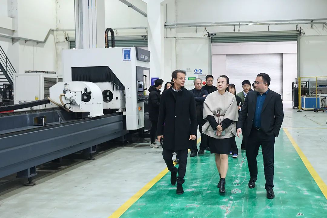 歐委會駐德國首席代表劉靜文攜海外客戶蒞臨迅鐳激光參觀考察！(圖4)